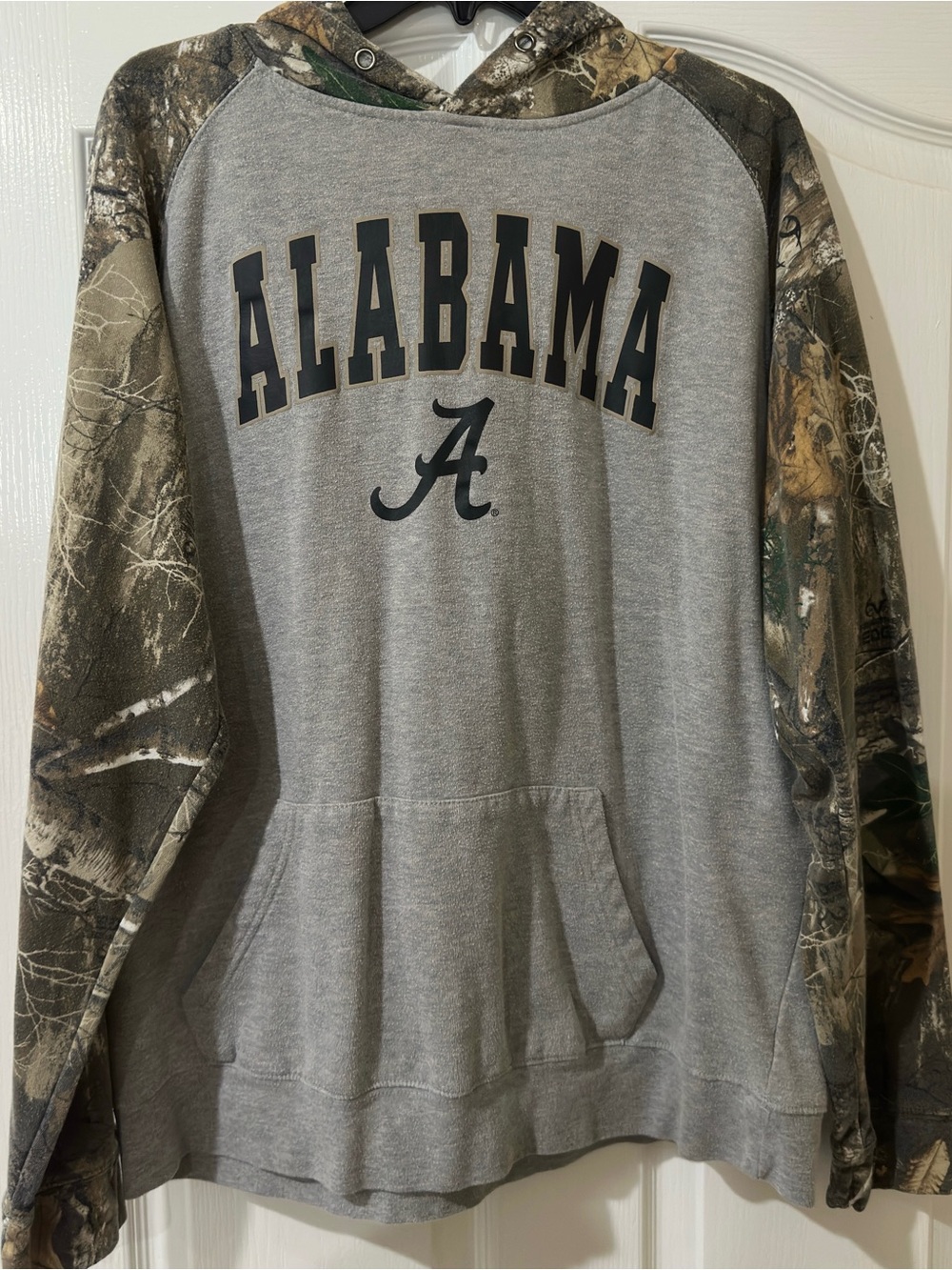 Colosseum Alabama Men's Hoodie Gray Body with Realtree Camo Sleeves XL